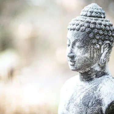 Buddha-Statue aus Stein